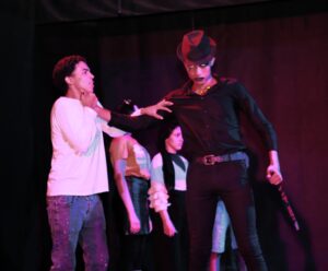 ڤووي علي المسرح